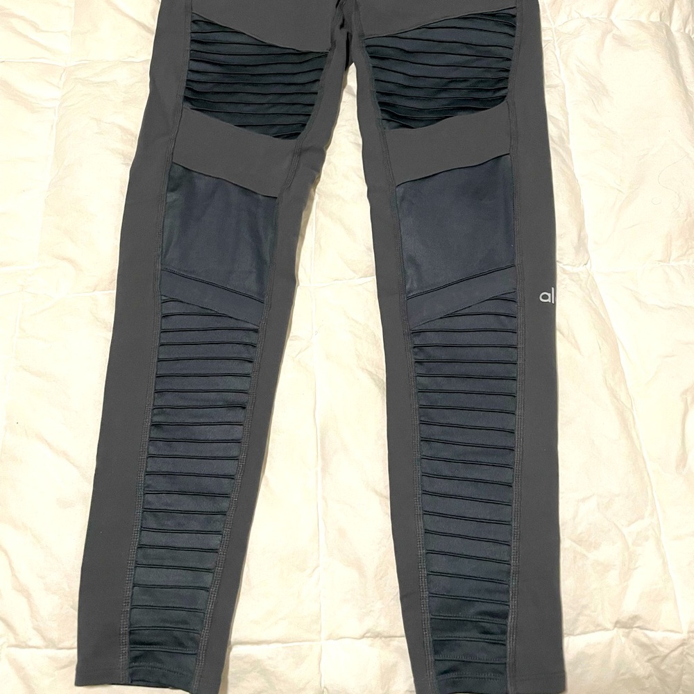 Alo Moto Legging Size L